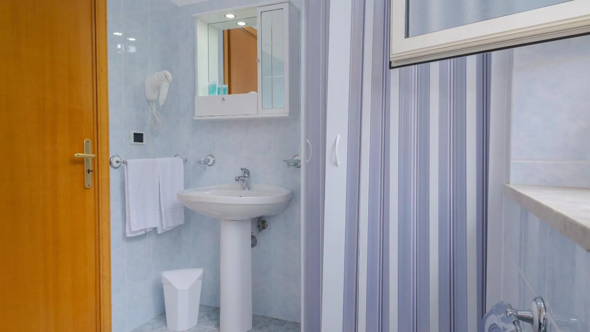 Lady Hill Bed and Breakfast Taormina 0*,  Italien